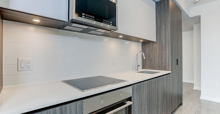 1911-8 Widmer Street, Toronto, ON, M5V 0W6 - 17