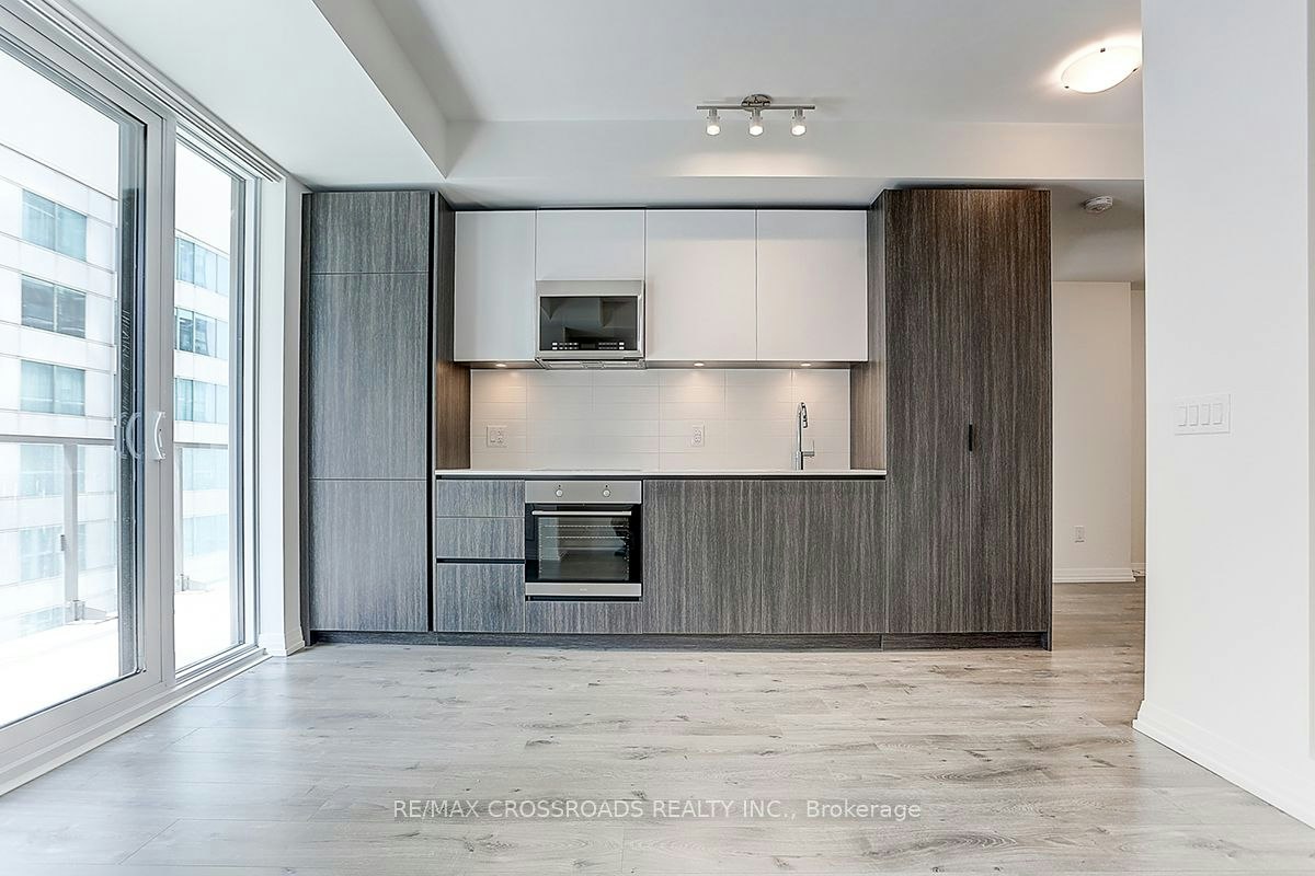 1911-8 Widmer Street, Toronto, ON, M5V 0W6 - 14
