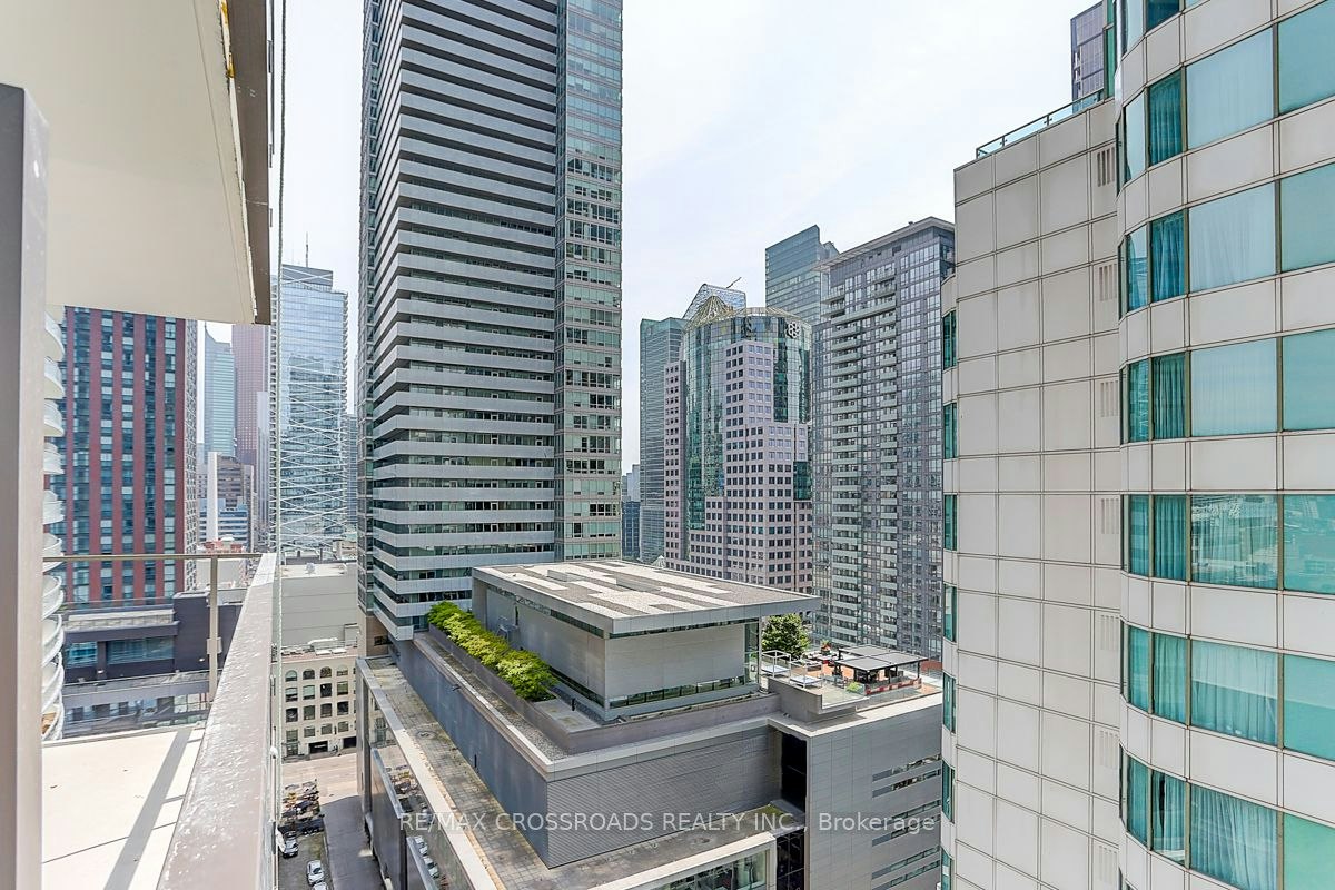 1911-8 Widmer Street, Toronto, ON, M5V 0W6 - 37