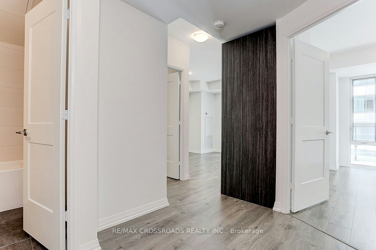 1911-8 Widmer Street, Toronto, ON, M5V 0W6 - 7