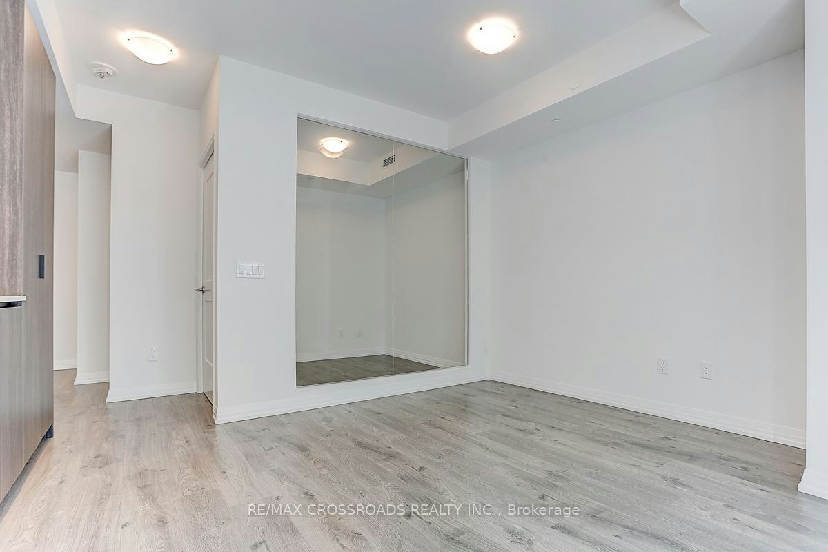 1911-8 Widmer Street, Toronto, ON, M5V 0W6 - 18