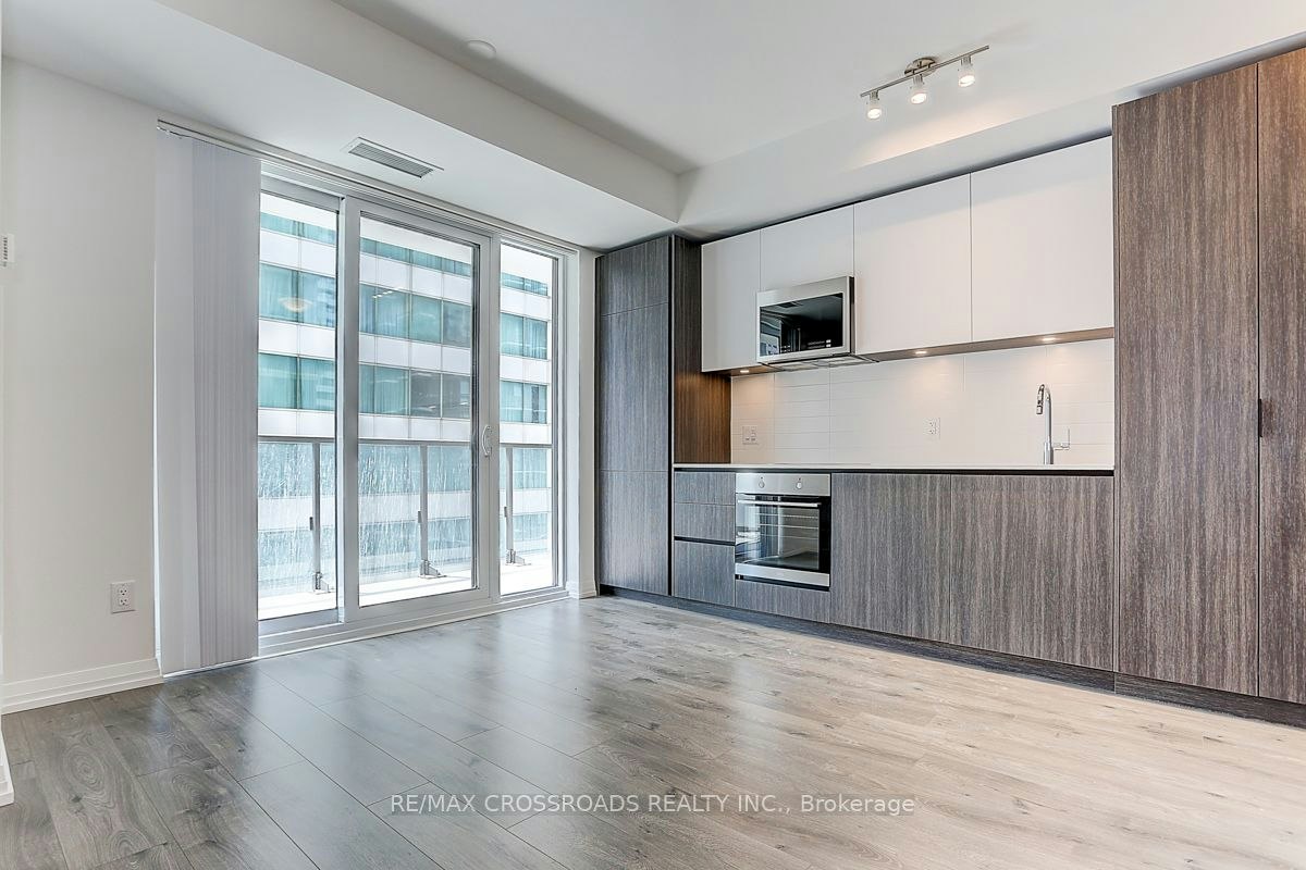 1911-8 Widmer Street, Toronto, ON, M5V 0W6 - 19