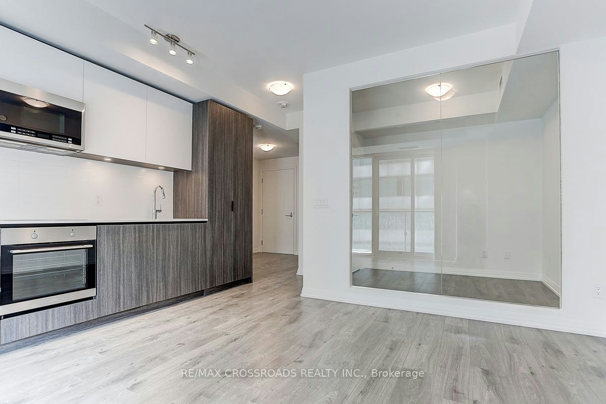 1911-8 Widmer Street, Toronto, ON, M5V 0W6 - 15