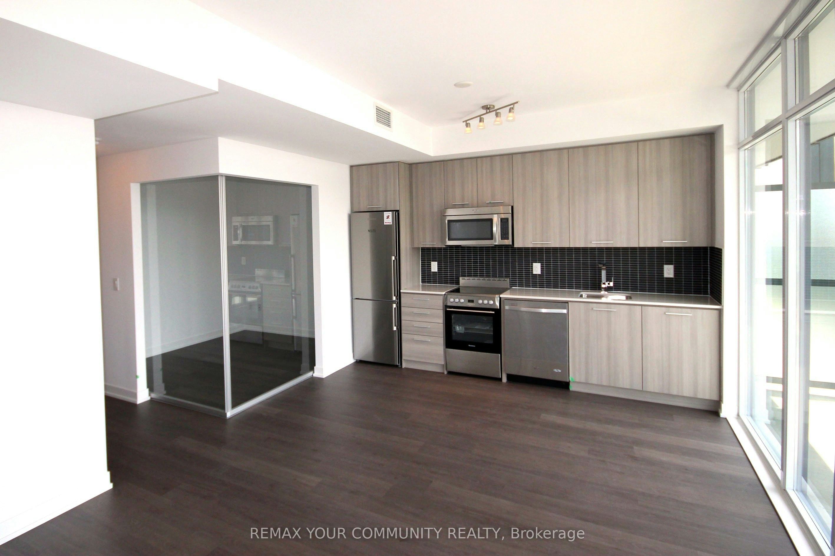1210-105 George Street, Toronto, ON, M5A 0L4 - 5