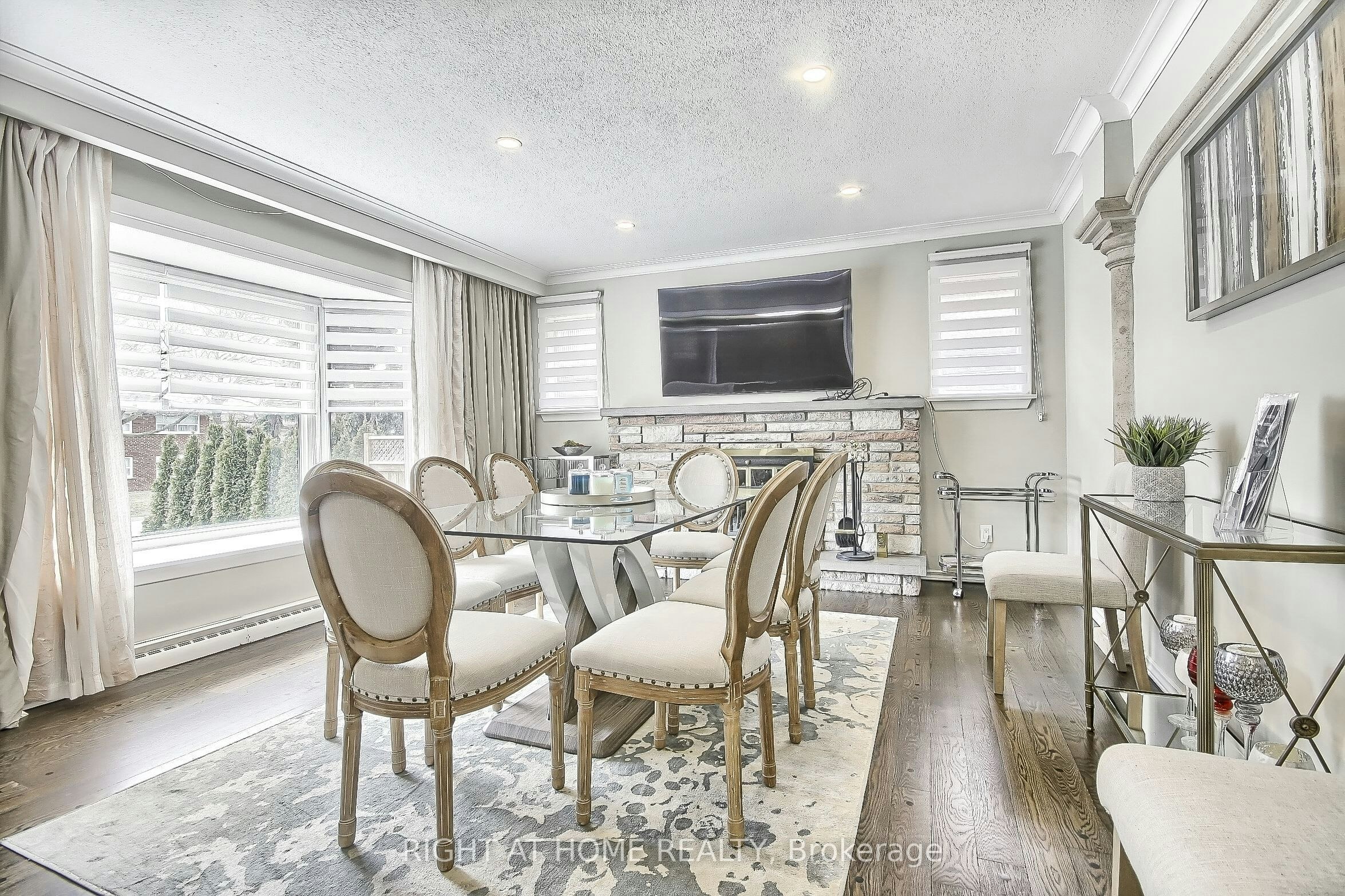 122 Elvaston Drive, Toronto, ON, M4A 1N6 - 13