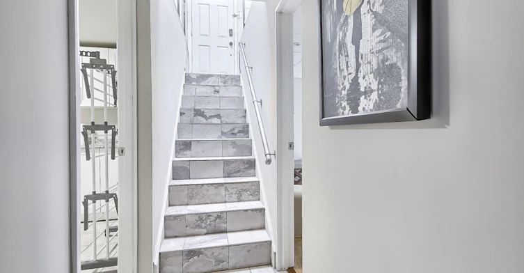 122 Elvaston Drive, Toronto, ON, M4A 1N6 - 46