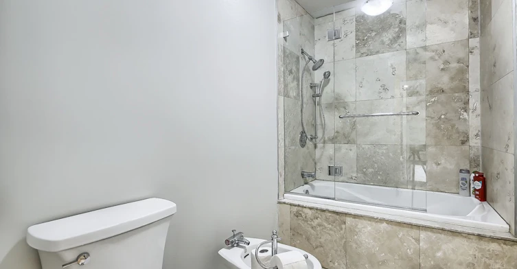 122 Elvaston Drive, Toronto, ON, M4A 1N6 - 24