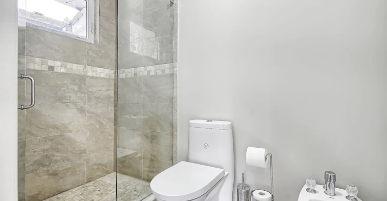 122 Elvaston Drive, Toronto, ON, M4A 1N6 - 21
