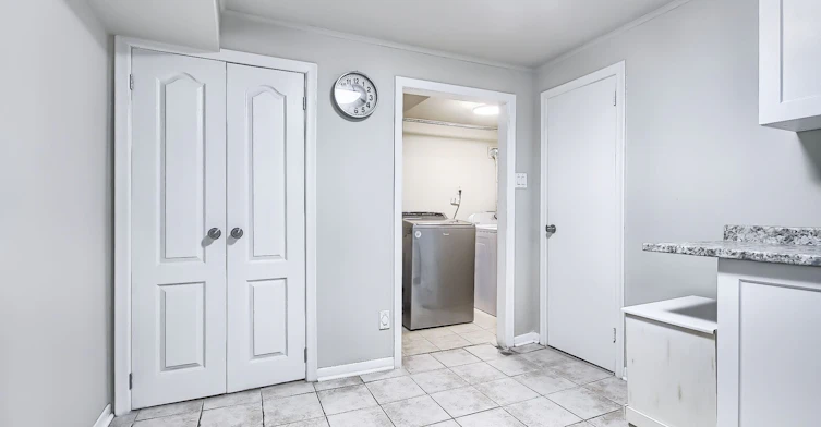 122 Elvaston Drive, Toronto, ON, M4A 1N6 - 48