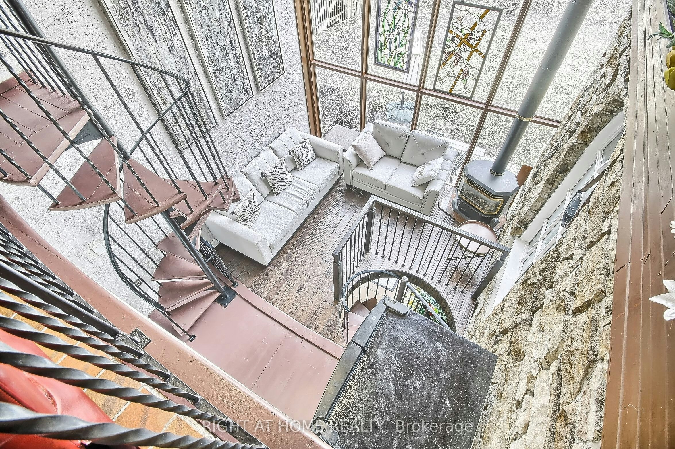 122 Elvaston Drive, Toronto, ON, M4A 1N6 - 27