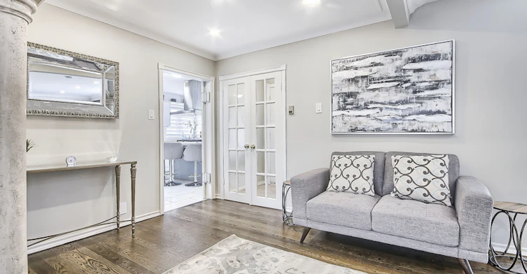 122 Elvaston Drive, Toronto, ON, M4A 1N6 - 5