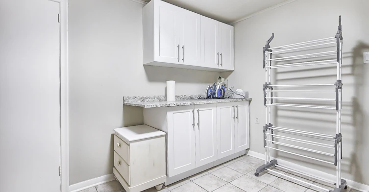 122 Elvaston Drive, Toronto, ON, M4A 1N6 - 47