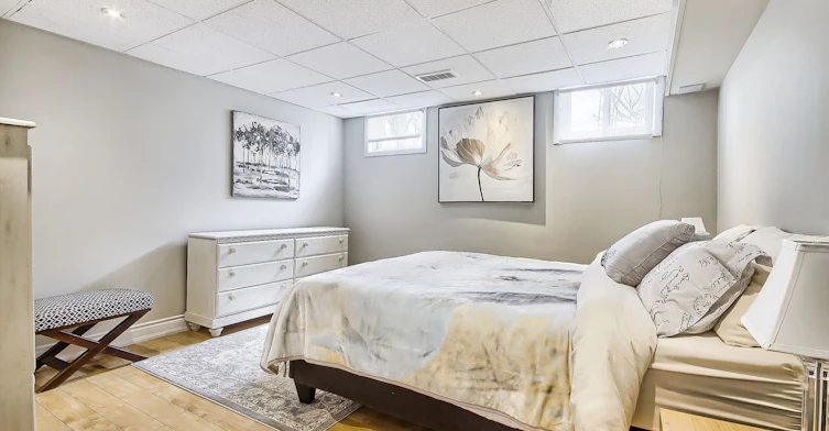 122 Elvaston Drive, Toronto, ON, M4A 1N6 - 40