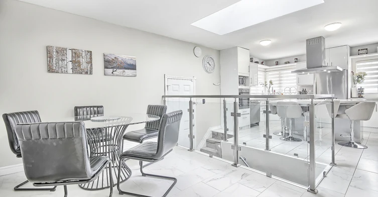 122 Elvaston Drive, Toronto, ON, M4A 1N6 - 10