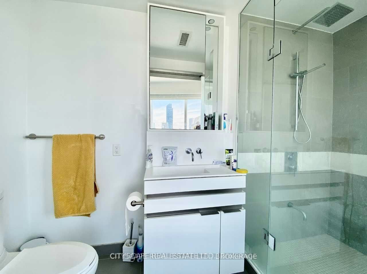 4112-197 Yonge Street, Toronto, ON, M5B 1M4 - 4