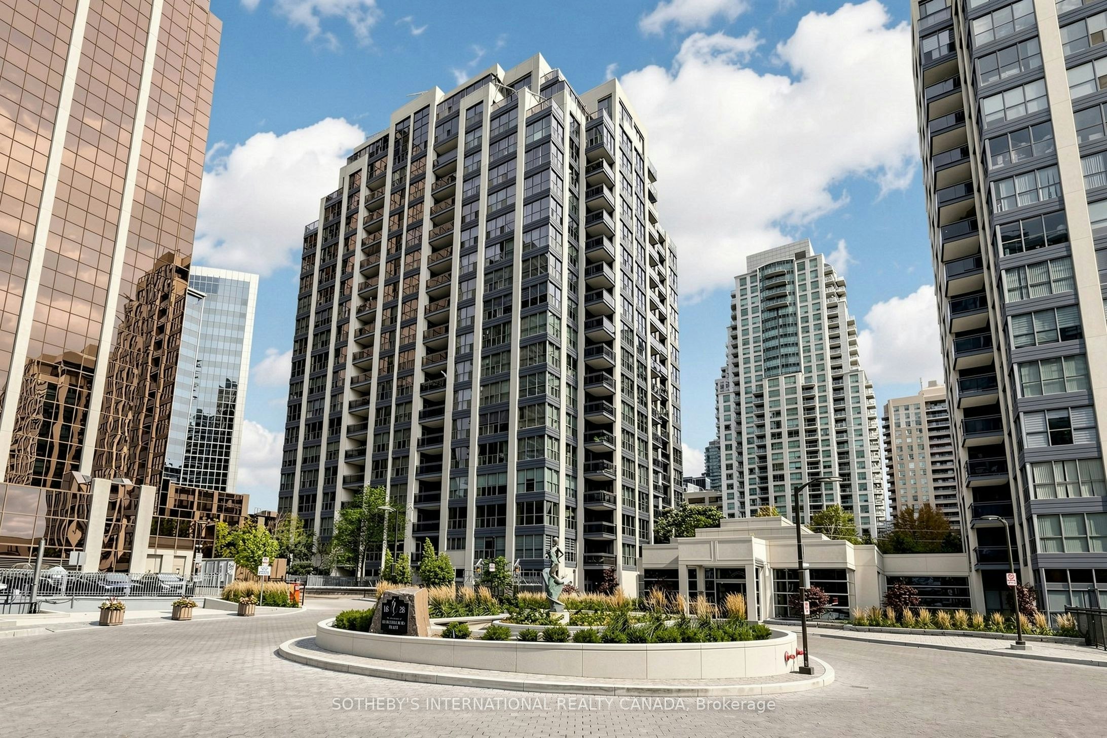303-18 Hollywood Avenue, Toronto, ON, M2N 6P5
