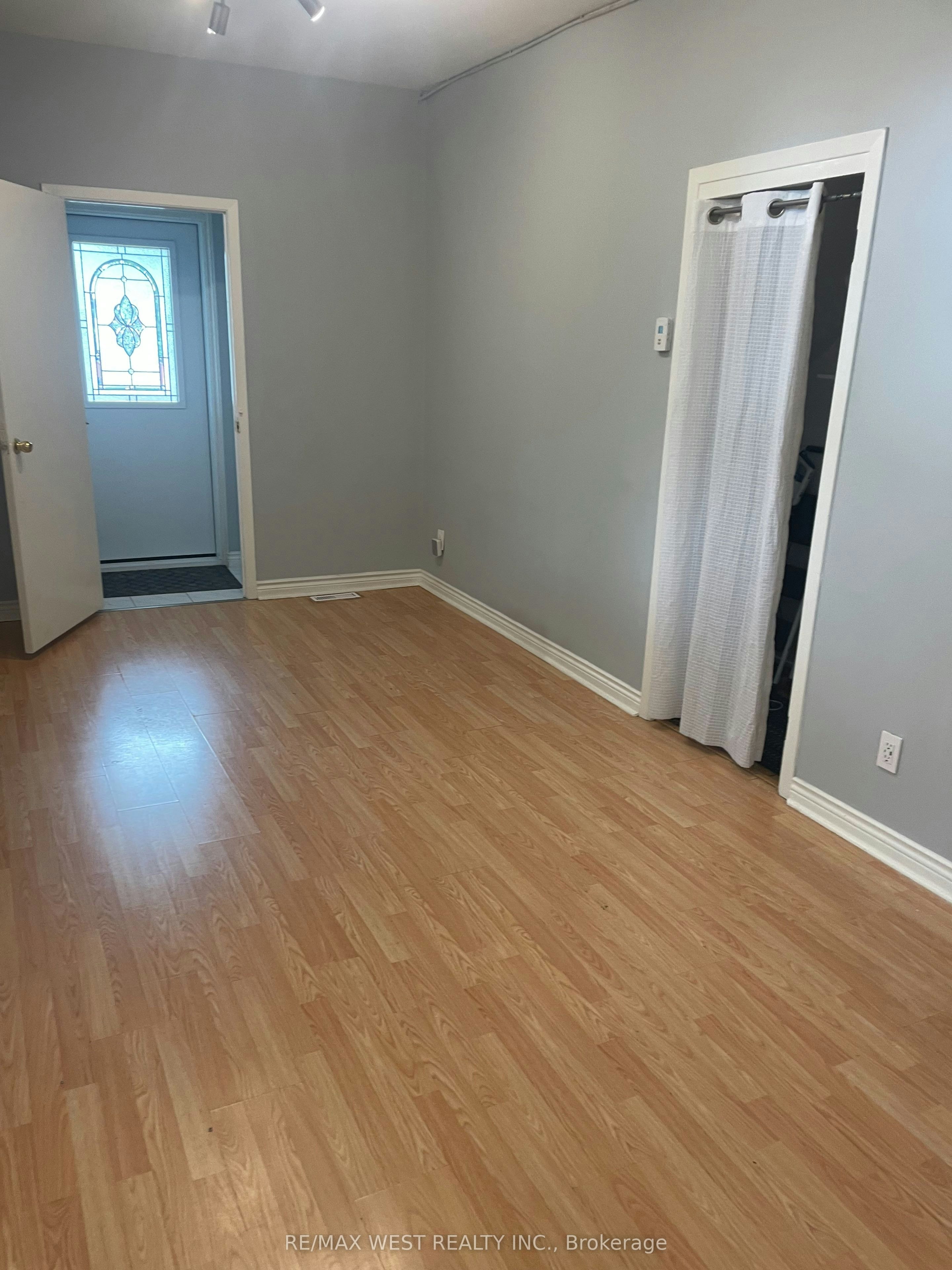 Main Floor-281 Howland Avenue, Toronto, ON, M5R 3B8 - 2