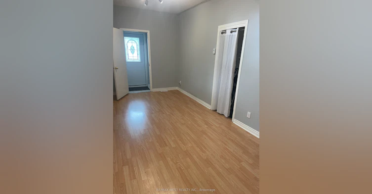 Main Floor-281 Howland Avenue, Toronto, ON, M5R 3B8 - 2