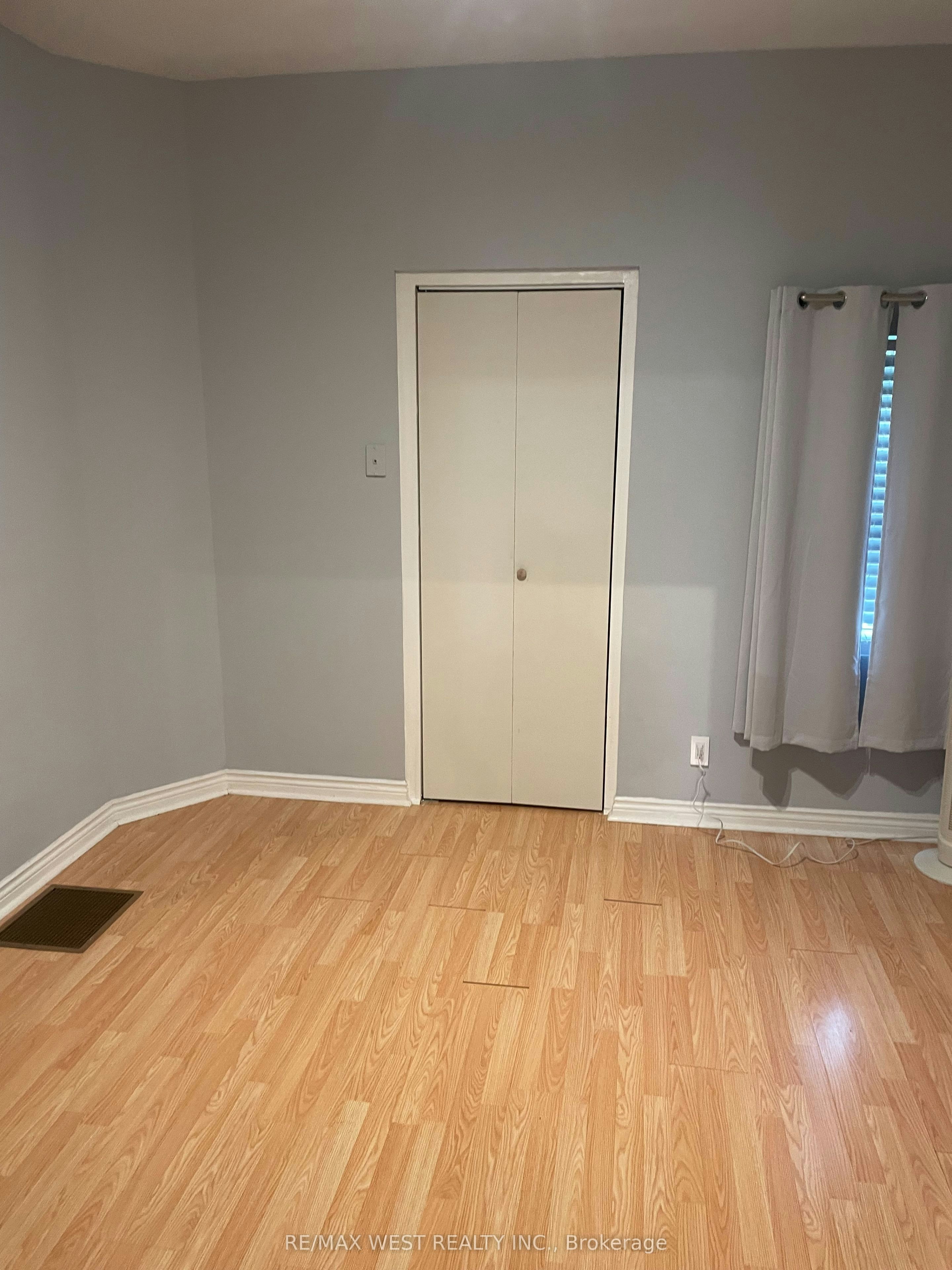Main Floor-281 Howland Avenue, Toronto, ON, M5R 3B8 - 10