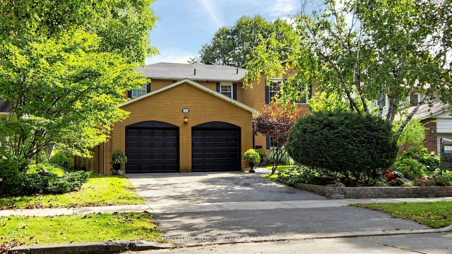 45 Pinnacle Road, Toronto, ON, M2L 2V6
