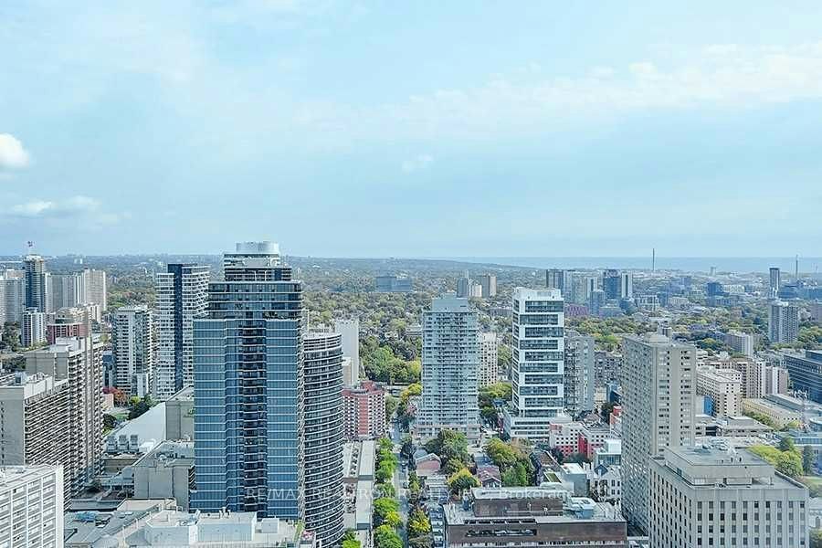 4804-763 Bay Street, Toronto, ON, M5G 2R3