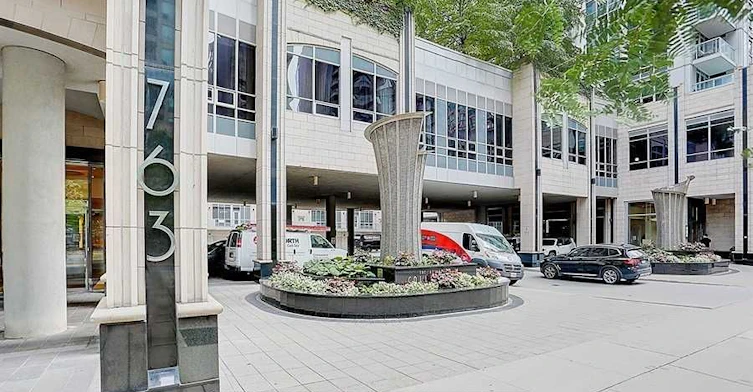 4804-763 Bay Street, Toronto, ON, M5G 2R3 - 4