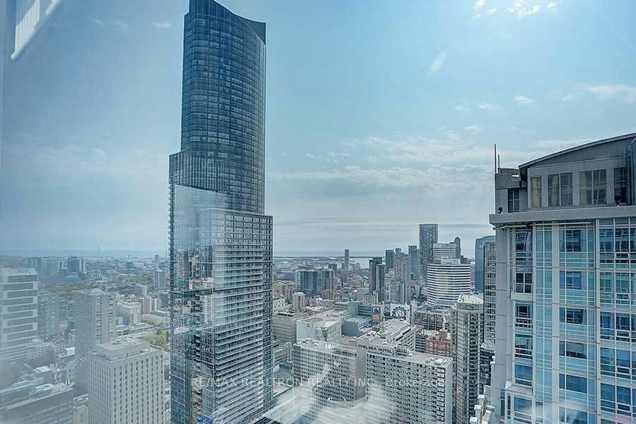 4804-763 Bay Street, Toronto, ON, M5G 2R3 - 2