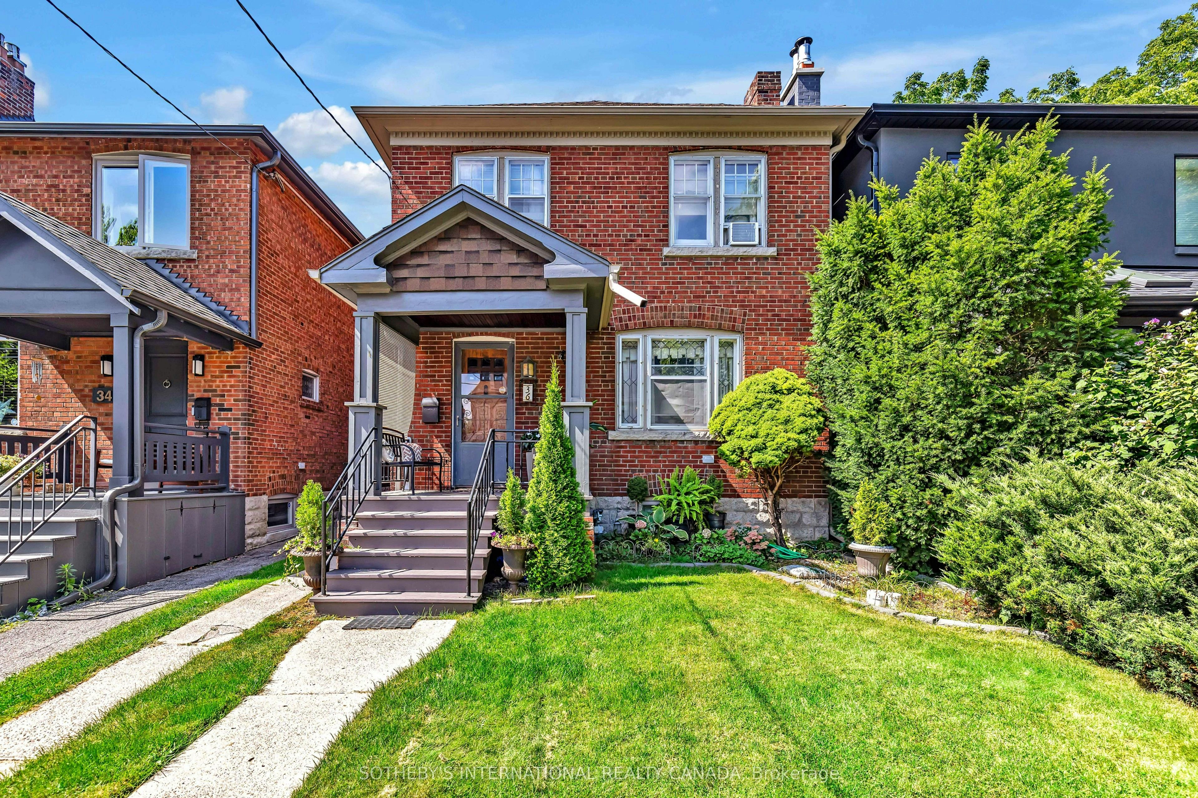 36 Hadley Road, Toronto, ON, M4S 2N9