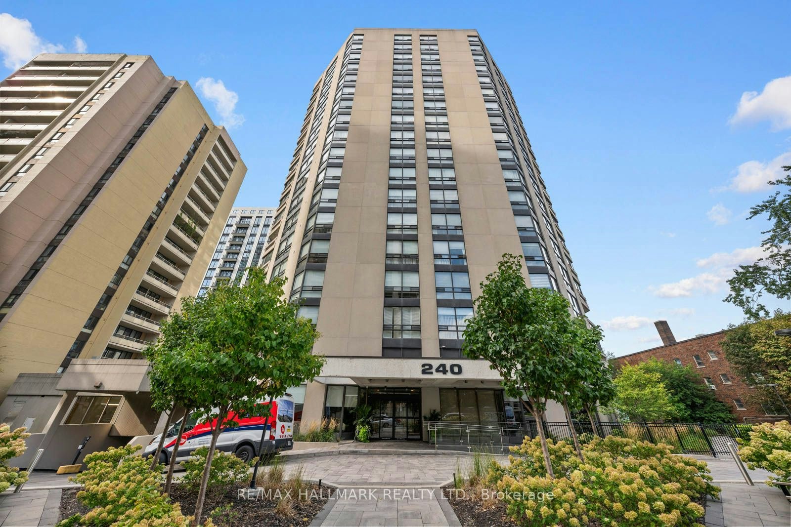 1401-240 Heath Street W, Toronto, ON, M5P 3L5