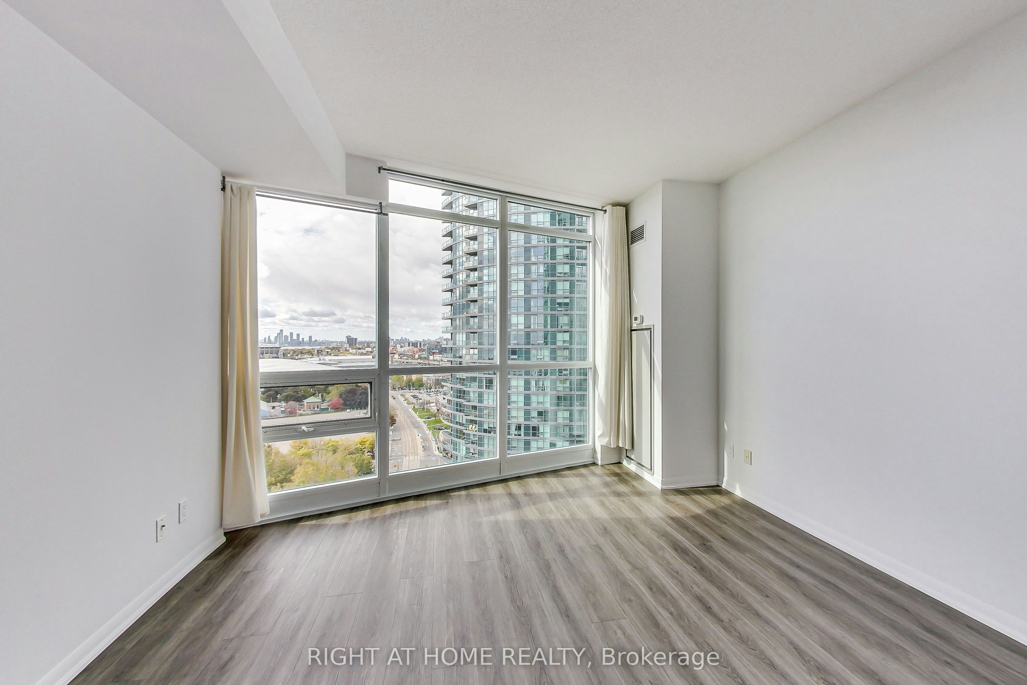 2006-215 Fort York Boulevard, Toronto, ON, M5V 4A2 - 9