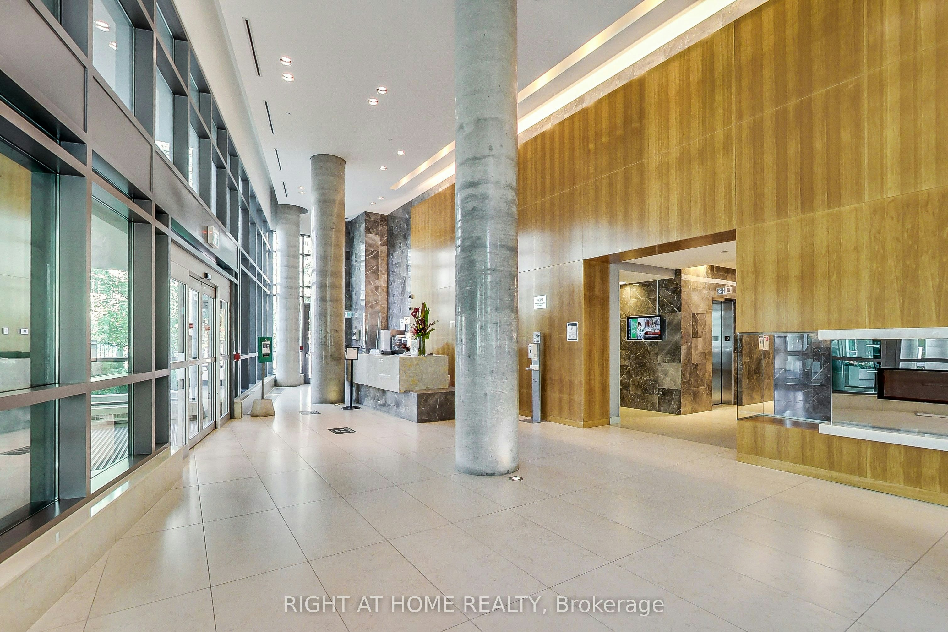 2006-215 Fort York Boulevard, Toronto, ON, M5V 4A2 - 3