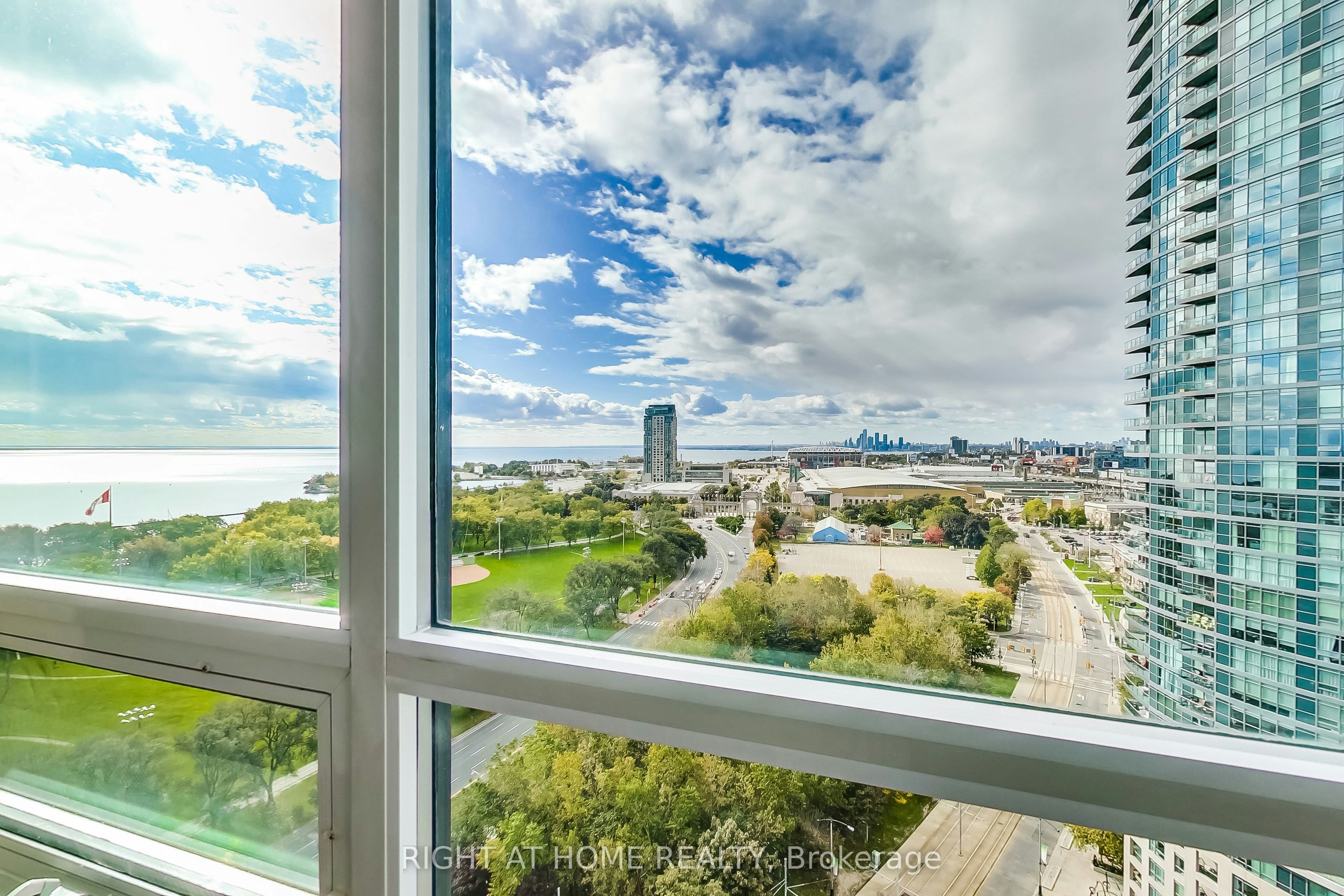 2006-215 Fort York Boulevard, Toronto, ON, M5V 4A2 - 12