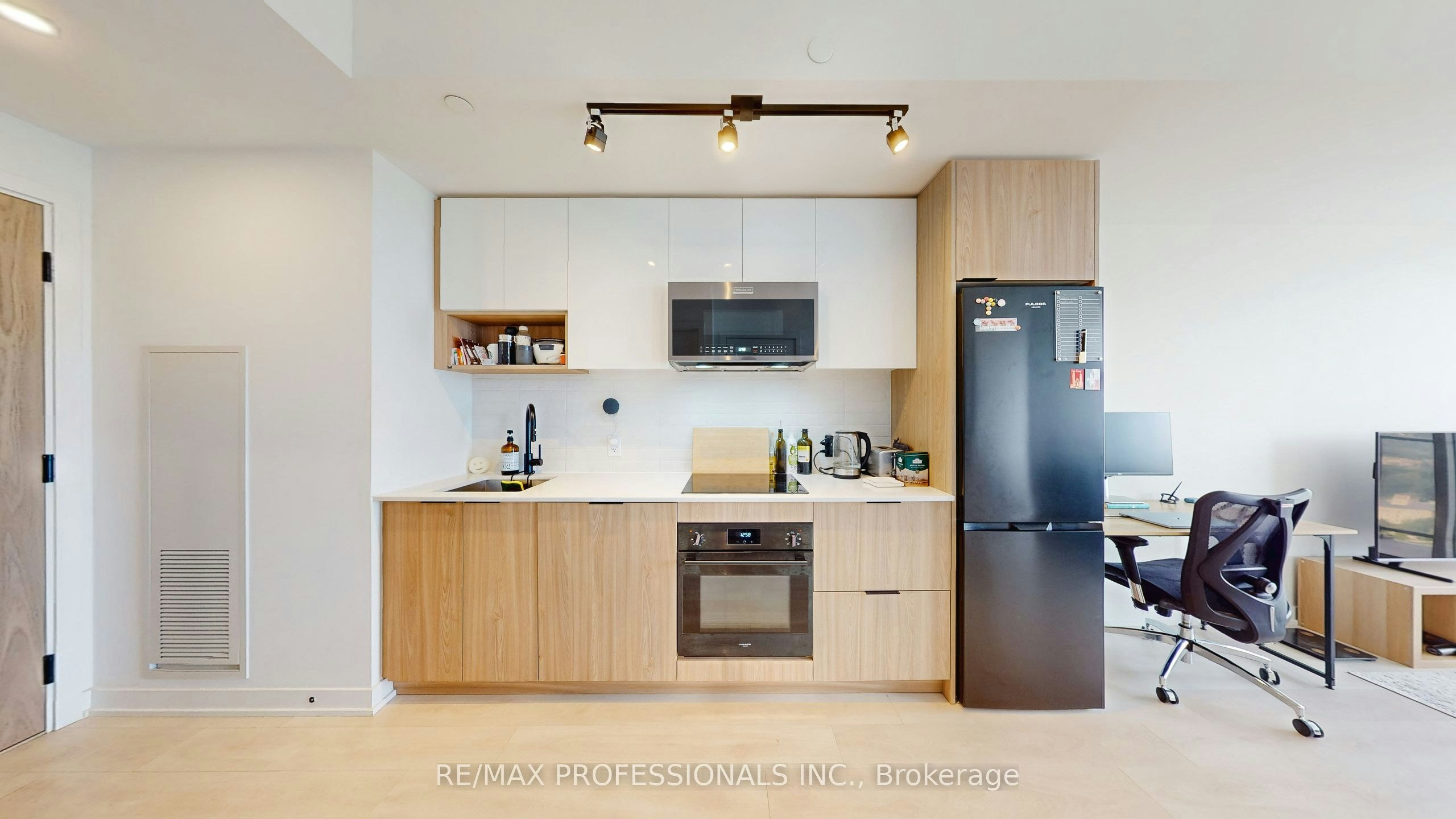 3311-5 Defries Street, Toronto, ON, M5A 0W7 - 10