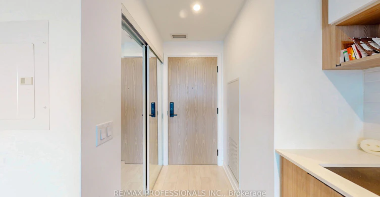 3311-5 Defries Street, Toronto, ON, M5A 0W7 - 4