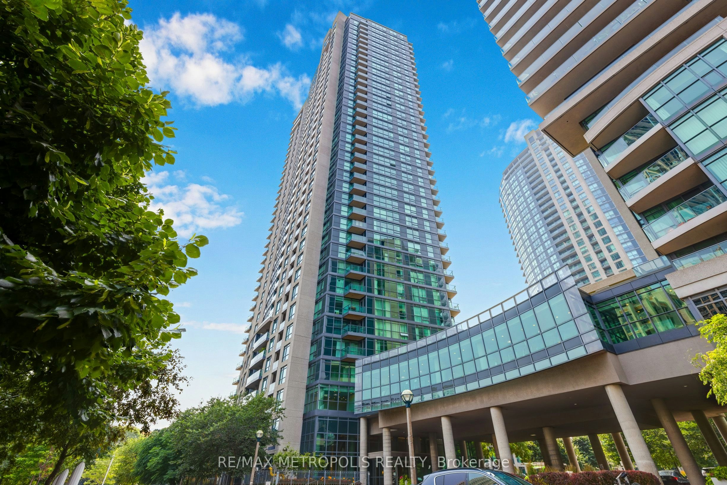 208-215 Fort York Boulevard, Toronto, ON, M5V 4A2 - 3