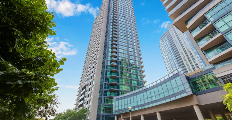 208-215 Fort York Boulevard, Toronto, ON, M5V 4A2 - 3