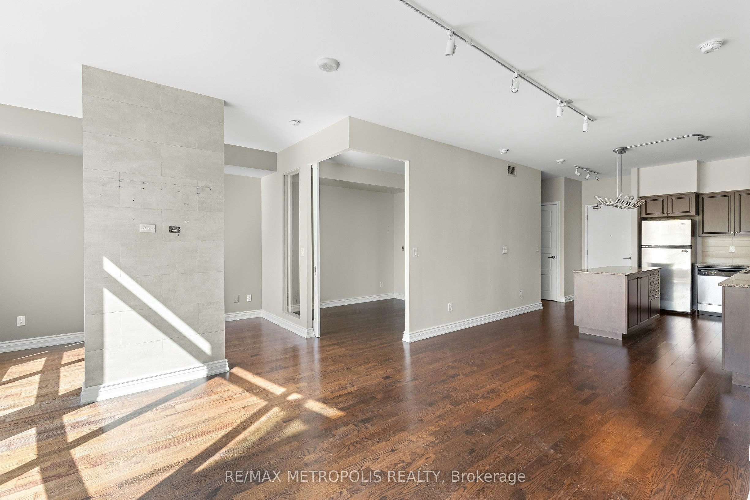 208-215 Fort York Boulevard, Toronto, ON, M5V 4A2 - 7