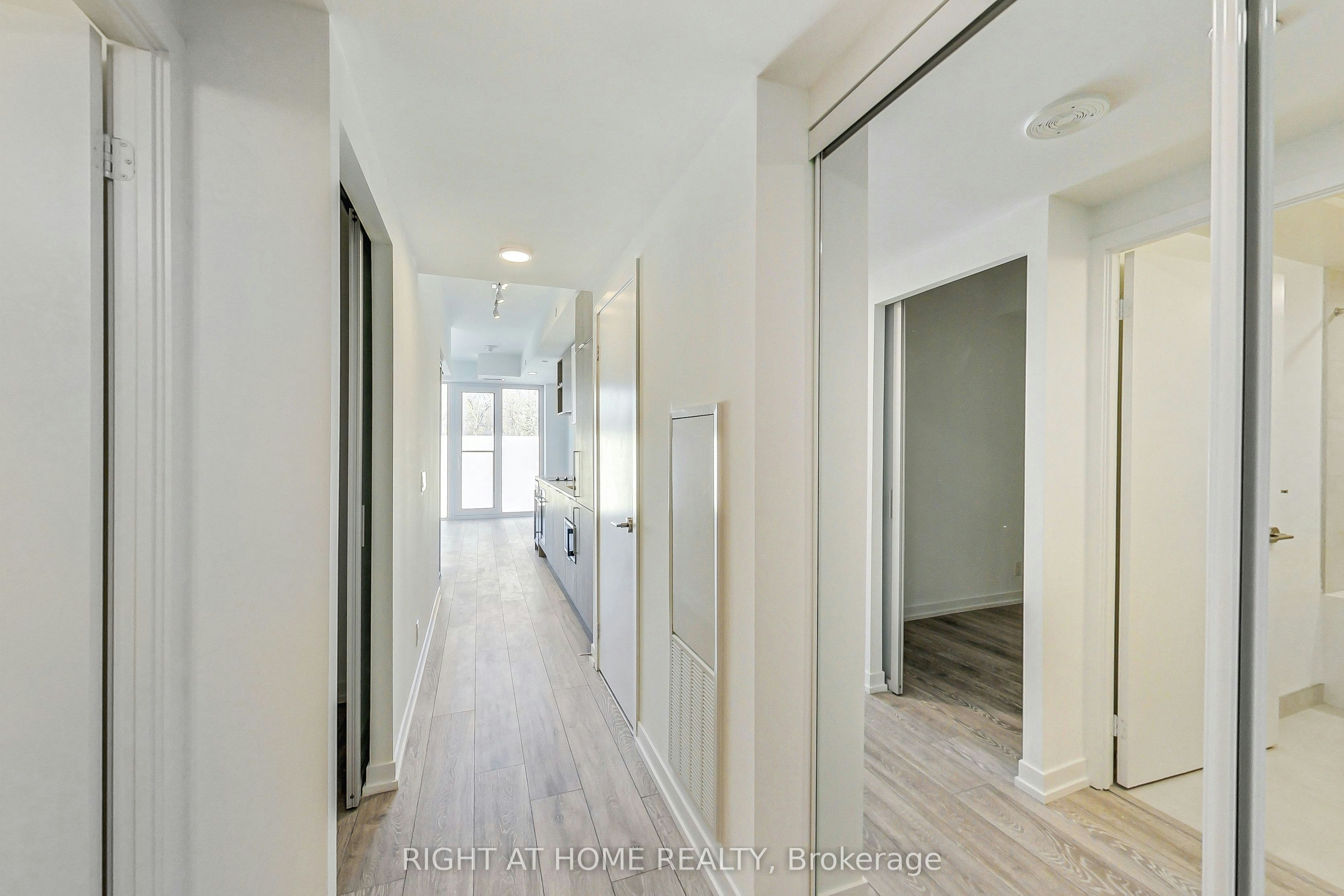 519-2020 Bathurst Street, Toronto, ON, M5P 0A6 - 2