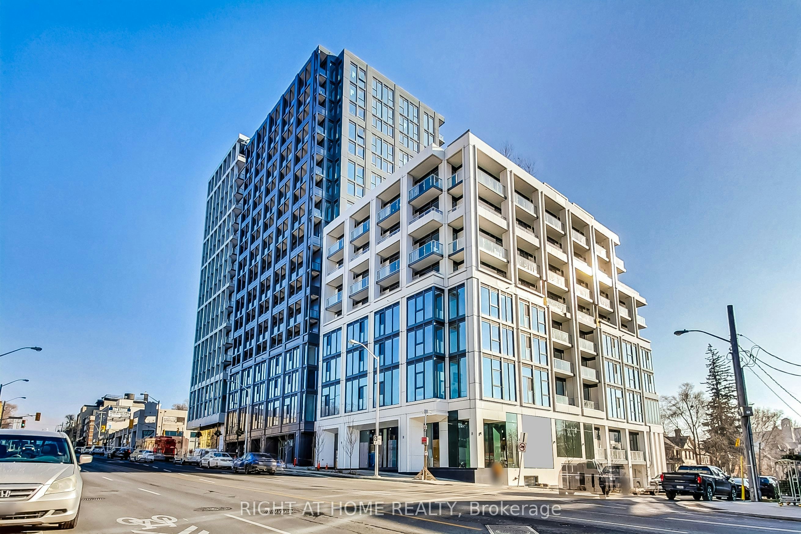519-2020 Bathurst Street, Toronto, ON, M5P 0A6