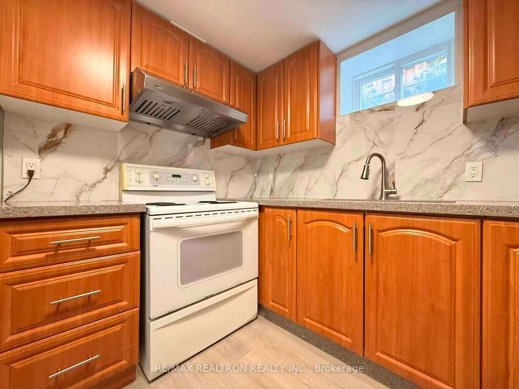 Lower-34 James Gray Drive, Toronto, ON, M2H 1N9 - 8