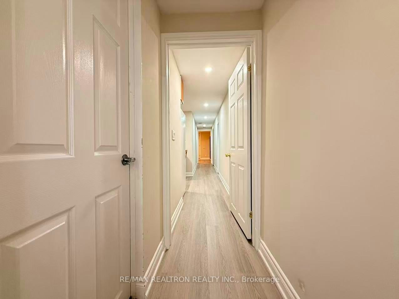 Lower-34 James Gray Drive, Toronto, ON, M2H 1N9 - 5