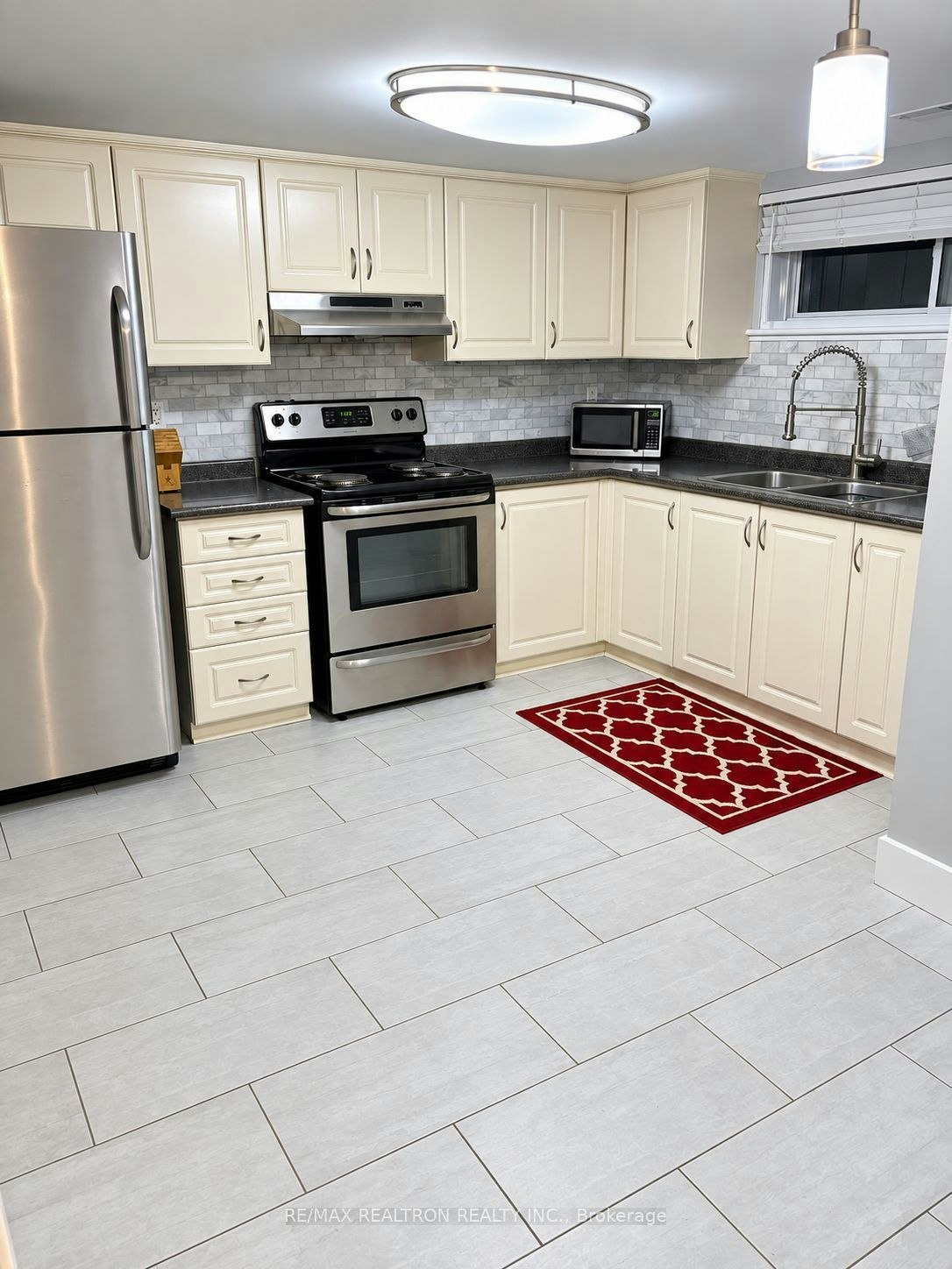 BSMT-197 Honiton Street, Toronto, ON, M3H 5N5