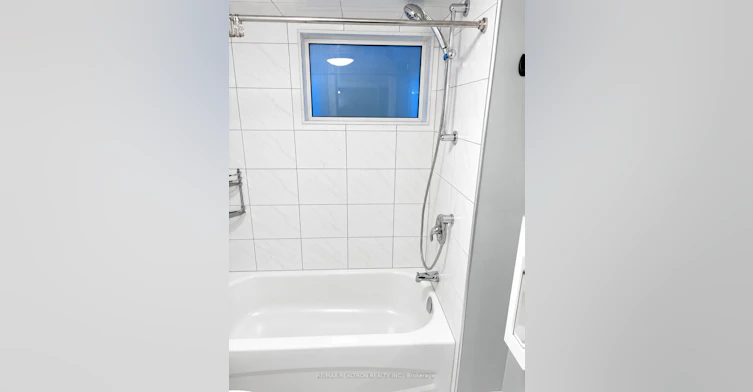 BSMT-197 Honiton Street, Toronto, ON, M3H 5N5 - 11