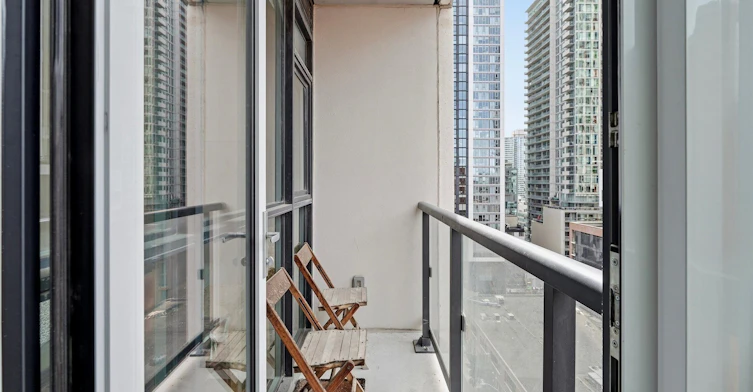 1207-87 Peter Street, Toronto, ON, M5V 2G4 - 9