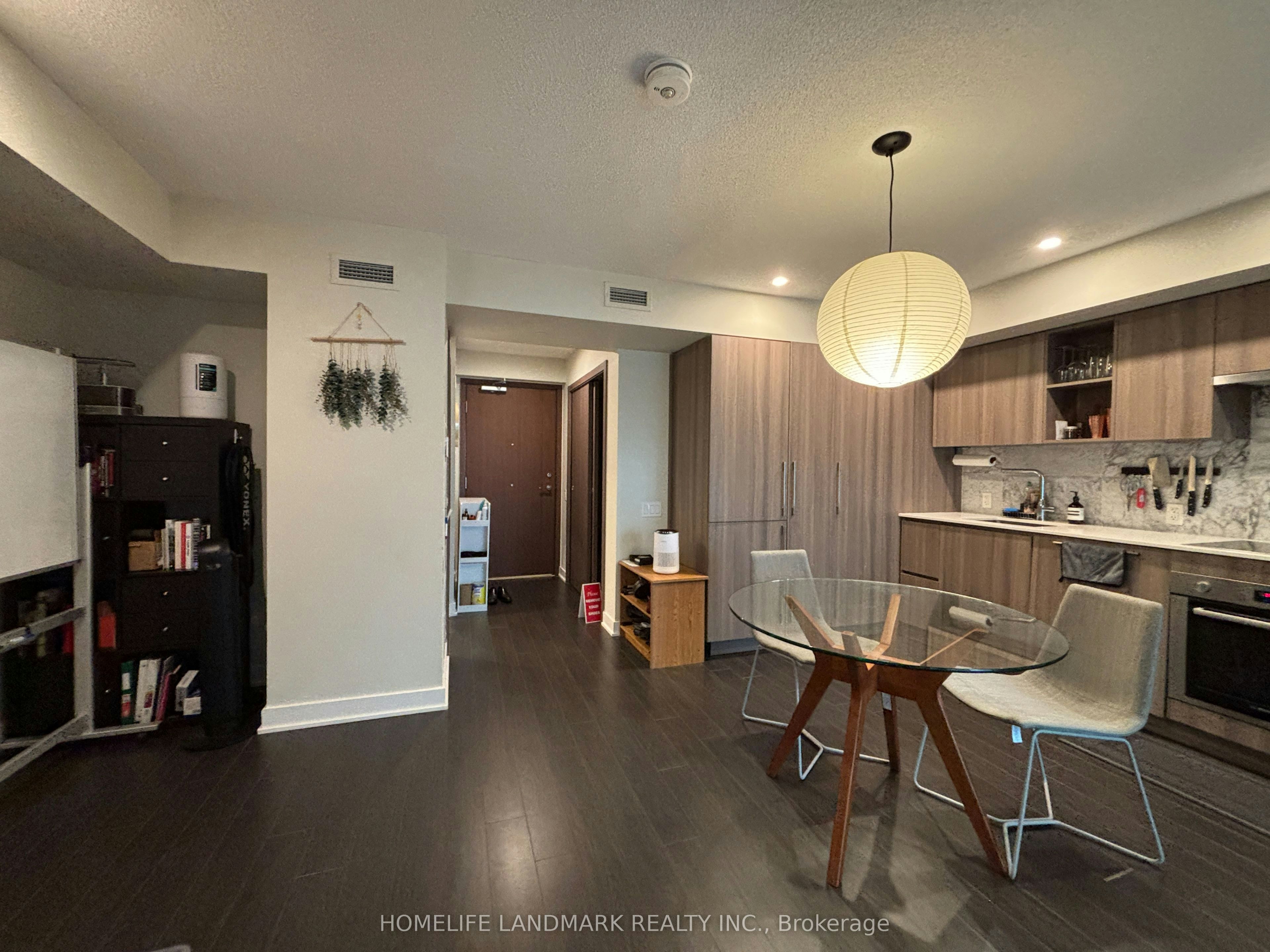 610-19 Bathurst Street, Toronto, ON, M5V 0N2 - 10