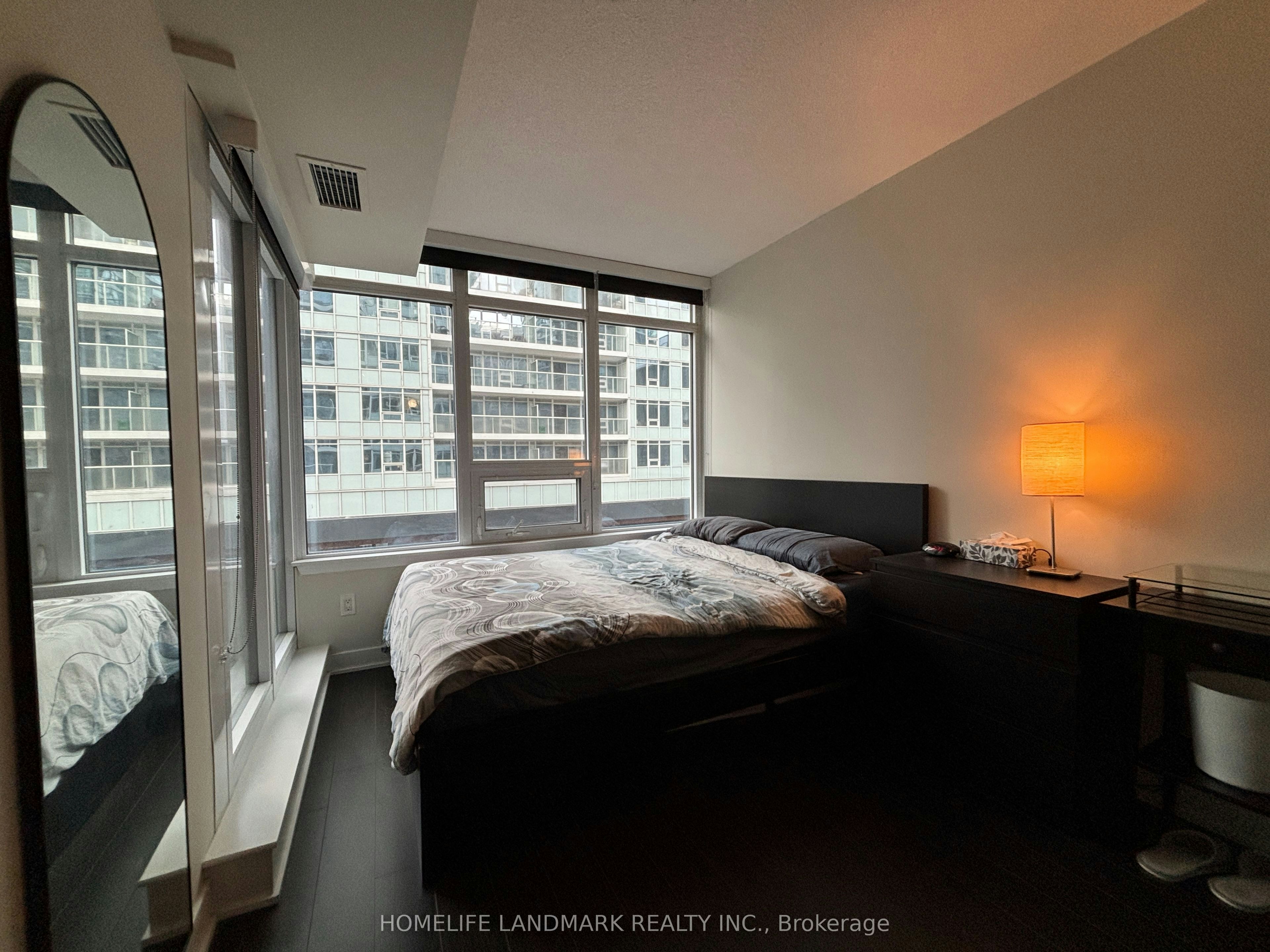 610-19 Bathurst Street, Toronto, ON, M5V 0N2 - 16