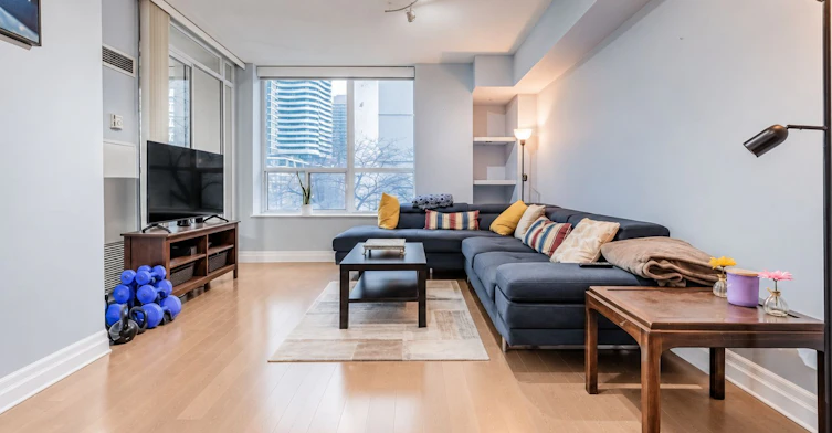 305-70 Alexander Street, Toronto, ON, M4Y 3B6