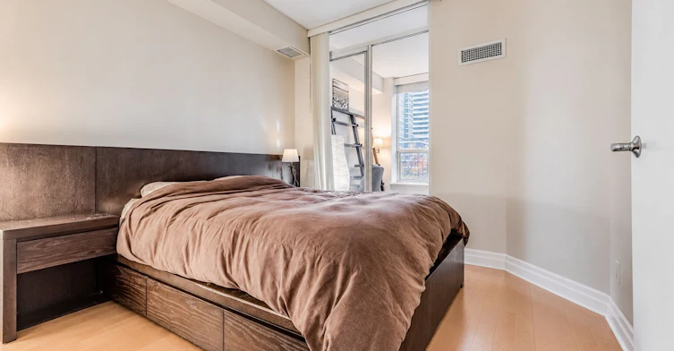 305-70 Alexander Street, Toronto, ON, M4Y 3B6 - 6