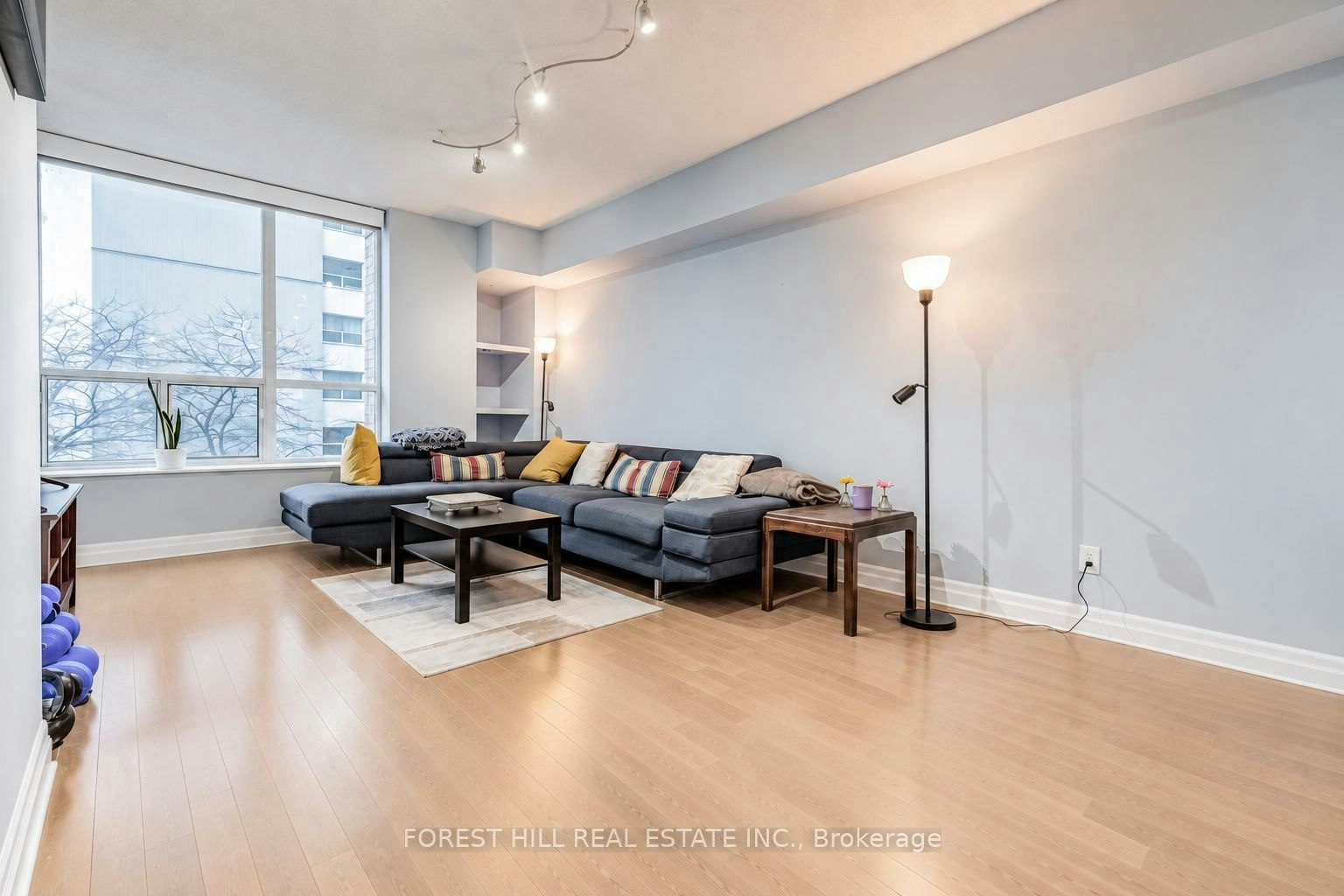 305-70 Alexander Street, Toronto, ON, M4Y 3B6 - 2