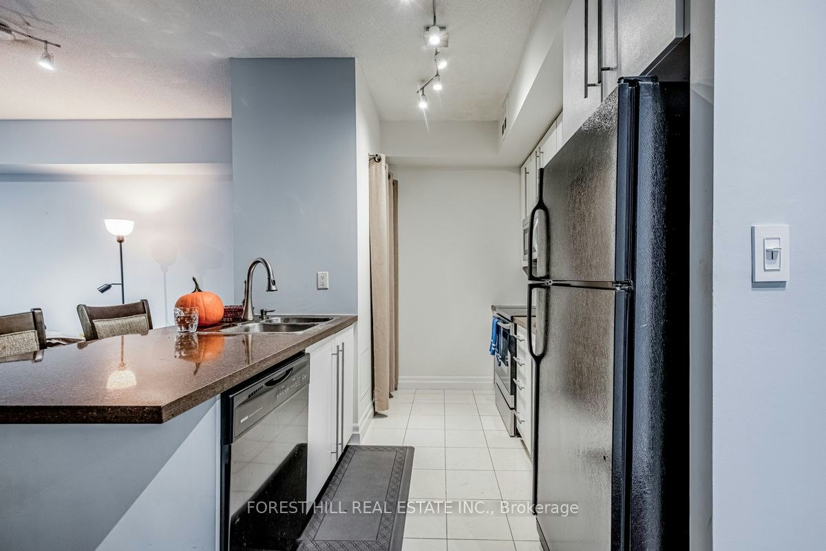 305-70 Alexander Street, Toronto, ON, M4Y 3B6 - 11